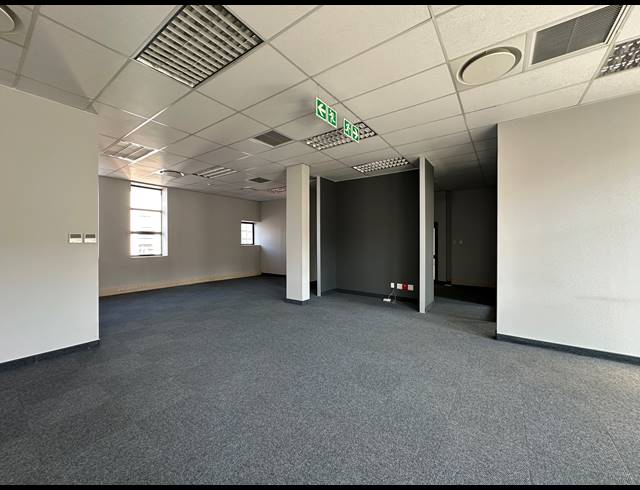 155.30M² OFFICE TO LET IN ECO PARK ESTATE